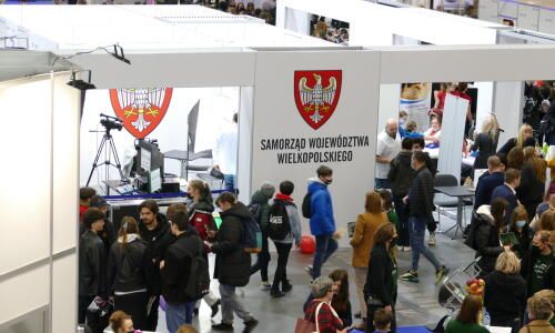 Targi edukacyjne 11-13 marca 2022 r., a na stoisku CWRKDIZ pokazy zawodów, doradztwo zawodowe, gry zawodoznawcze,  (9)