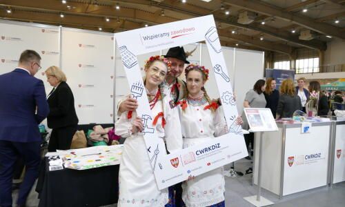 Targi edukacyjne 11-13 marca 2022 r., a na stoisku CWRKDIZ pokazy zawodów, doradztwo zawodowe, gry zawodoznawcze,  (19)